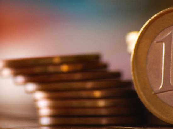 浪潮信息登顶A股吸金榜!扩产+涨价提振,电子ETF华宝(515260)盘中涨超3%!机构:中报业绩可期!